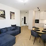 Komfortowy W Prestizowej Lokalizacji