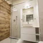 Komfortowy W Prestizowej Lokalizacji