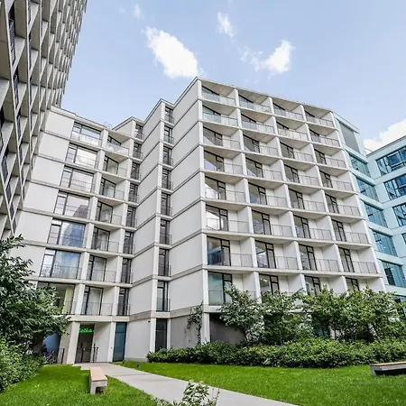 Komfortowy W Prestiżowej Lokalizacji