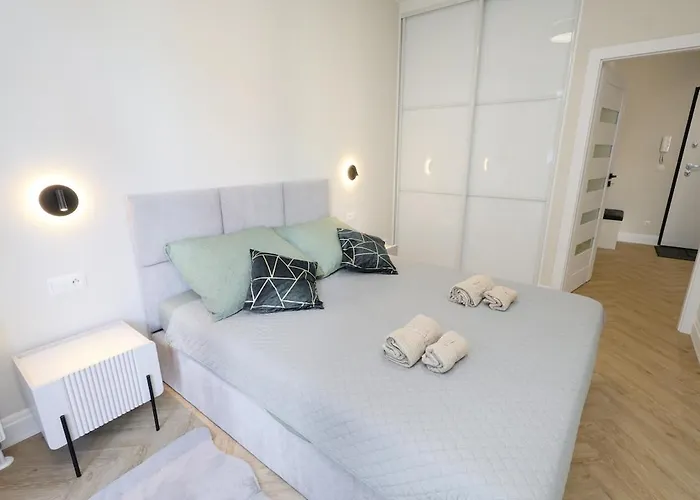 Komfortowy W Prestiżowej Lokalizacji Apartament *